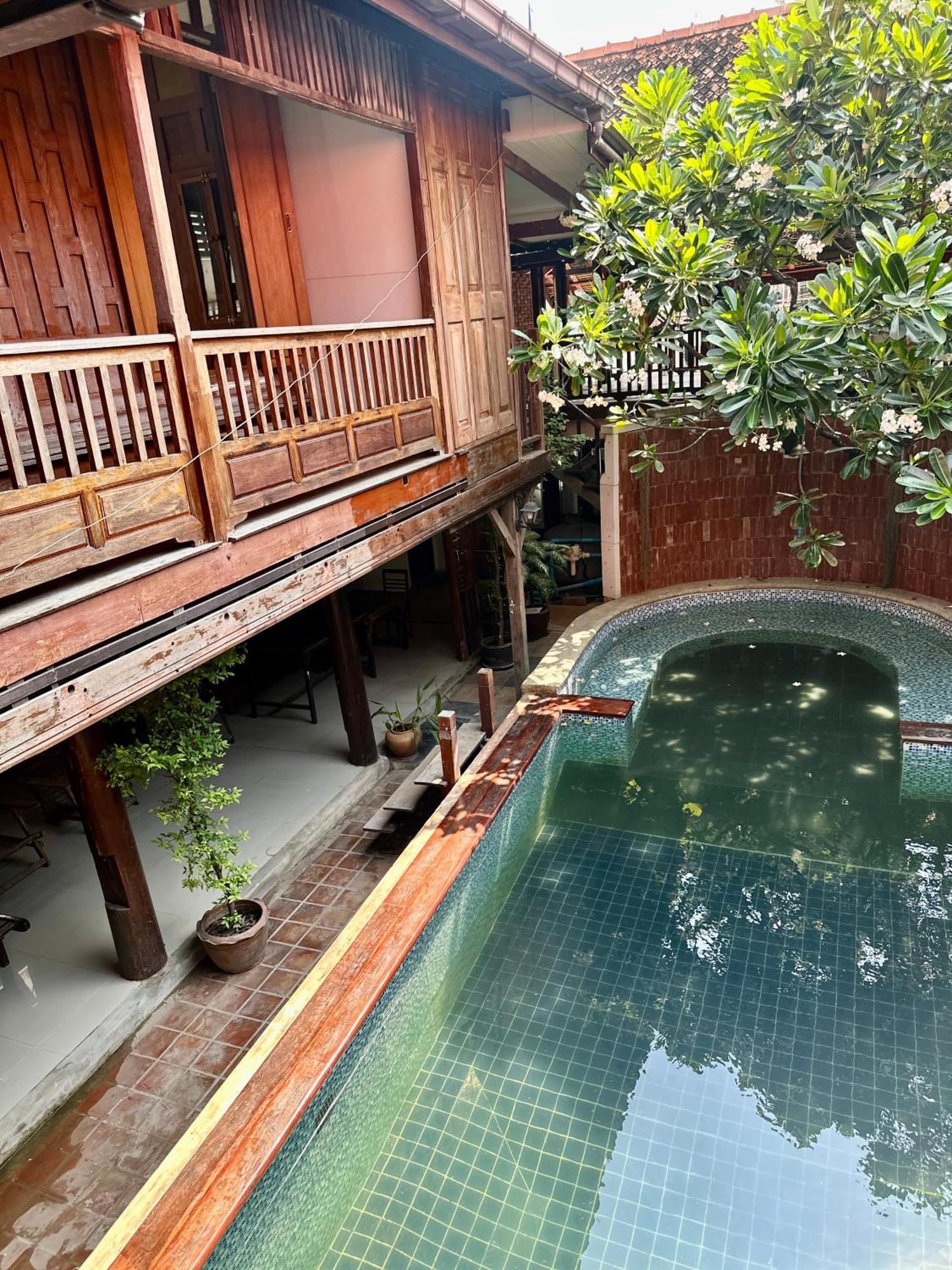 泰国大城府托尼宫住宿加早餐旅馆 外观 照片